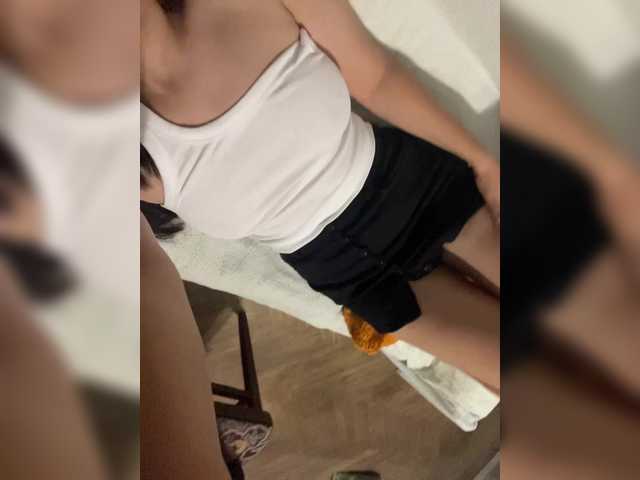me-la-nia19 live cam on BongaCams