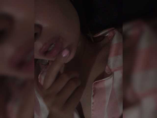 me-la-nia19