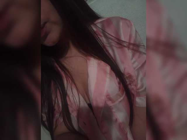 me-la-nia19 live webcam show