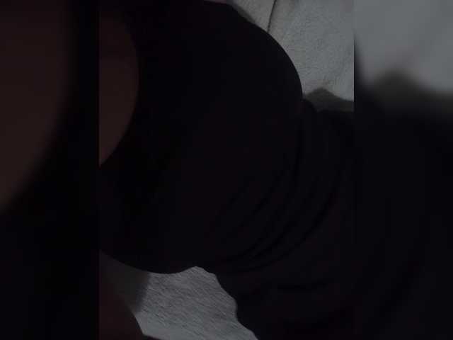 me-la-nia19 live cam on BongaCams