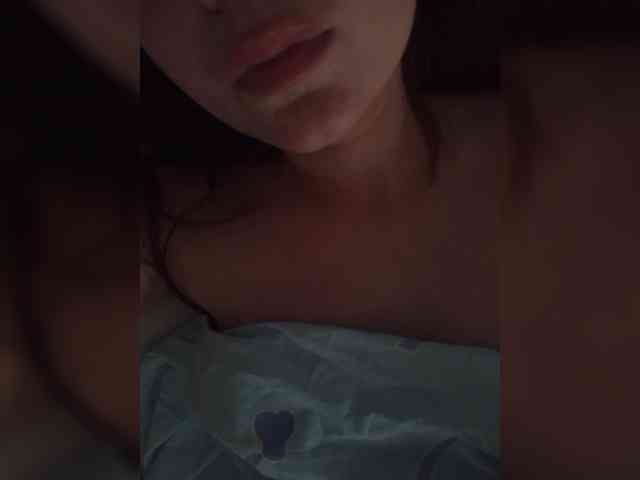 me-la-nia19