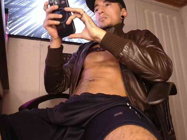 pauldocux Live Webcam on BongaCams