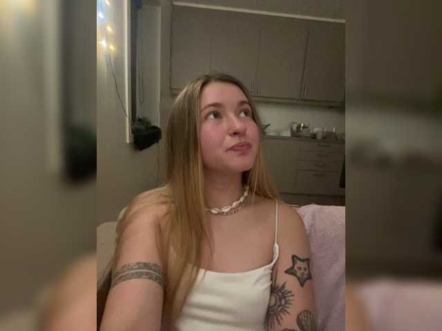 Alsyy live cam on BongaCams