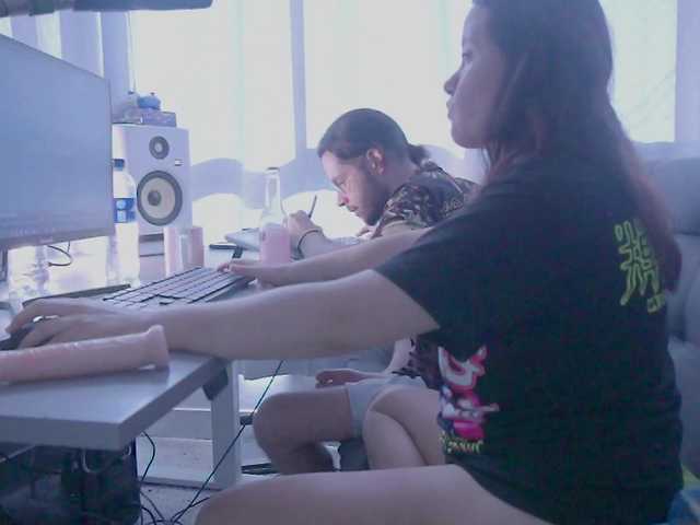 daya-and-dan's BongaCams show and profile