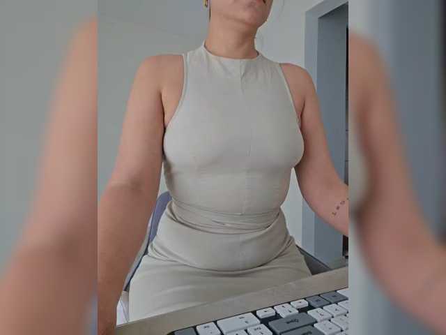 ILANA69, en vivo ahora en BongaCams