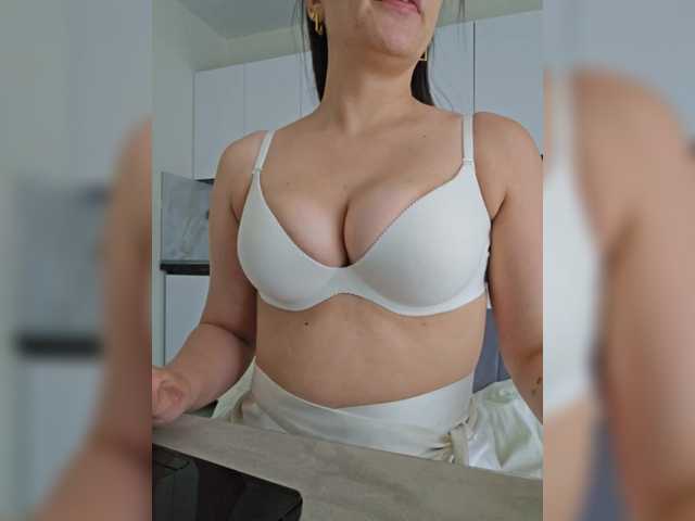 ILANA69 live cam on BongaCams
