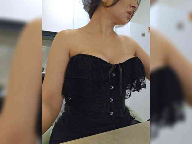 ILANA69 Live Webcam on BongaCams