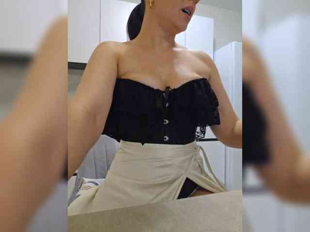 ILANA69 Live Webcam on BongaCams
