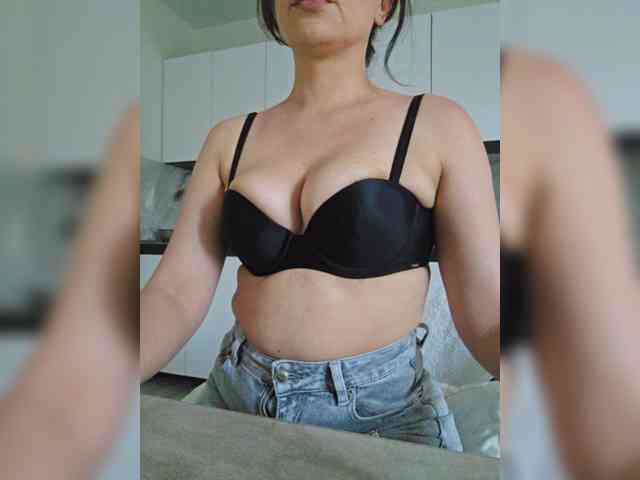 ILANA69 webcam
