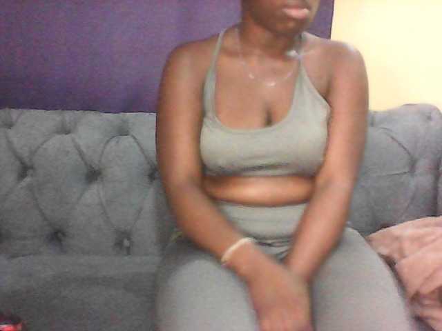 Sexy-Divah's BongaCams show and profile