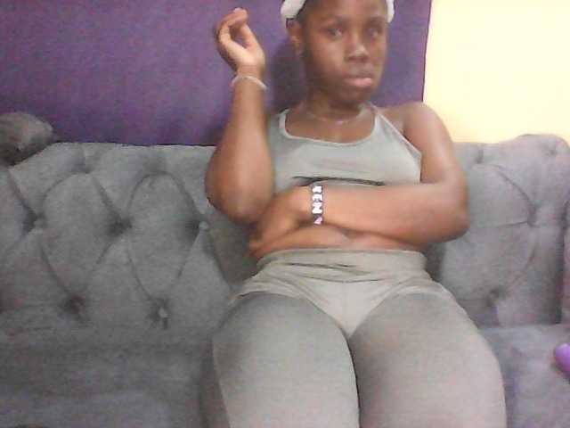 Sexy-Divah's BongaCams show and profile