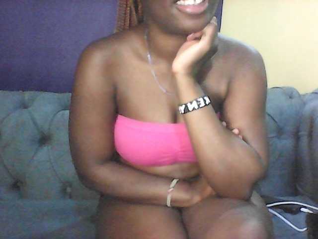 Sexy-Divah's BongaCams show and profile