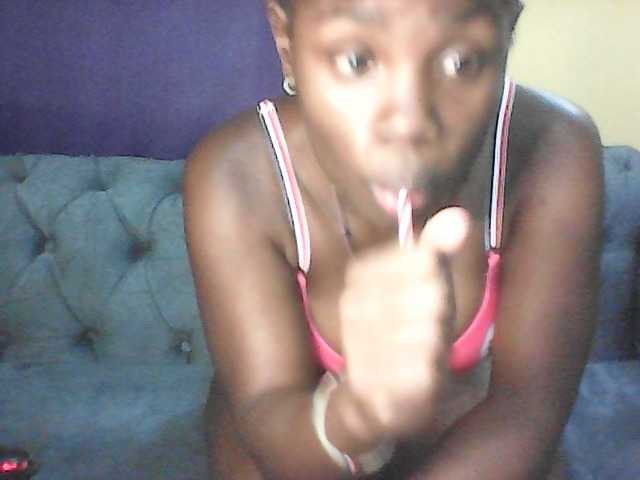 Sexy-Divah's BongaCams show and profile