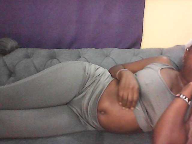 Sexy-Divah's BongaCams show and profile