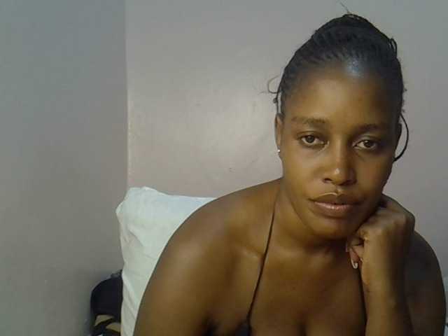 cute-africanah live cam on BongaCams