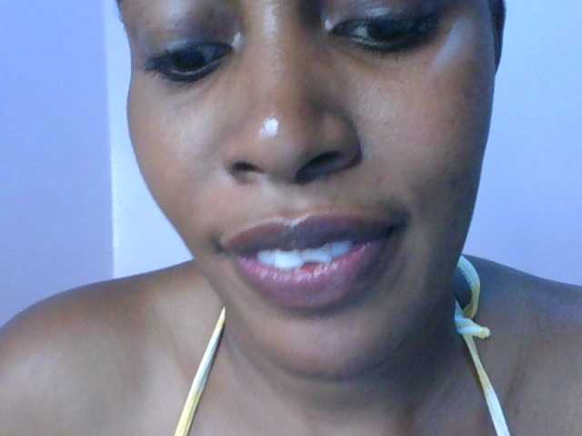 cute-africanah live cam on BongaCams
