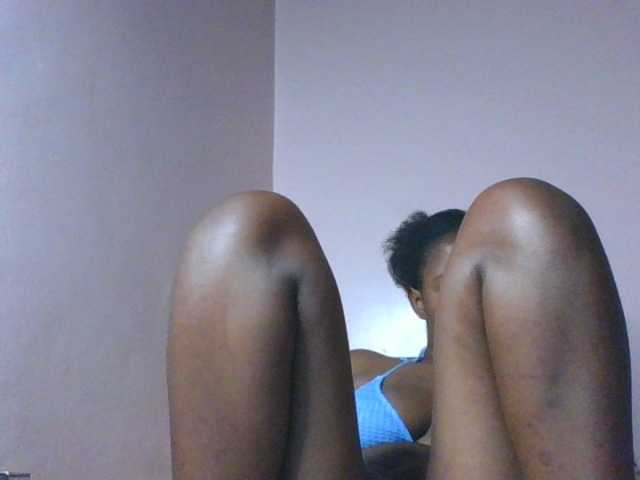 cute-africanah live cam on BongaCams