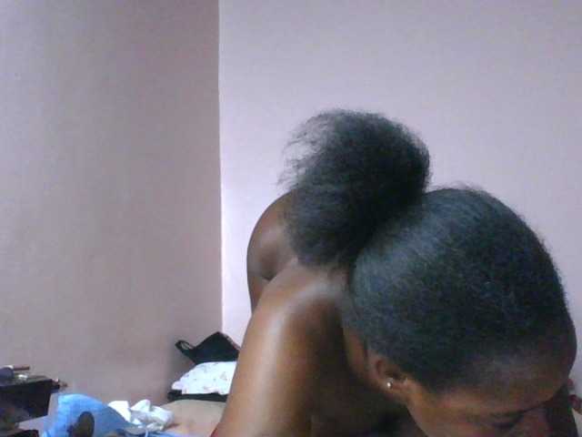 cute-africanah live cam on BongaCams