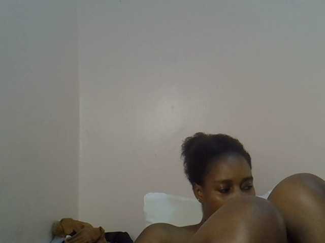 cute-africanah live cam on BongaCams