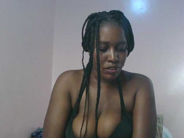 cute-africanah live cam on BongaCams