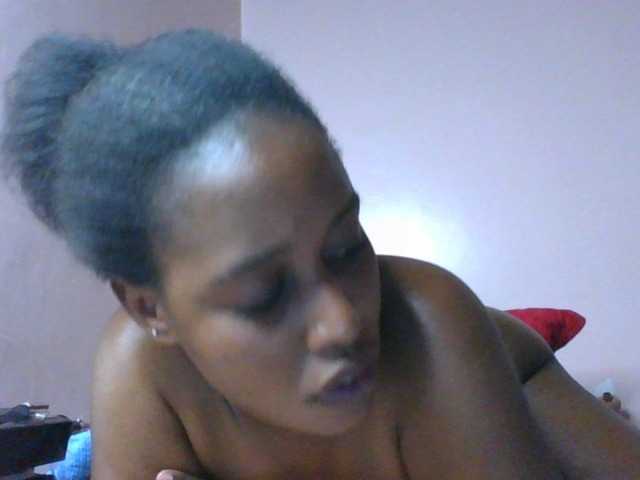 cute-africanah live cam on BongaCams
