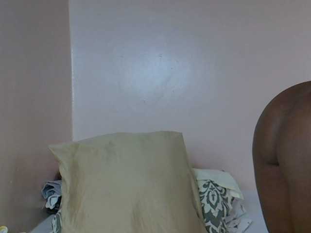 cute-africanah live cam on BongaCams