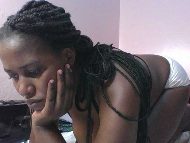 cute-africanah live cam on BongaCams