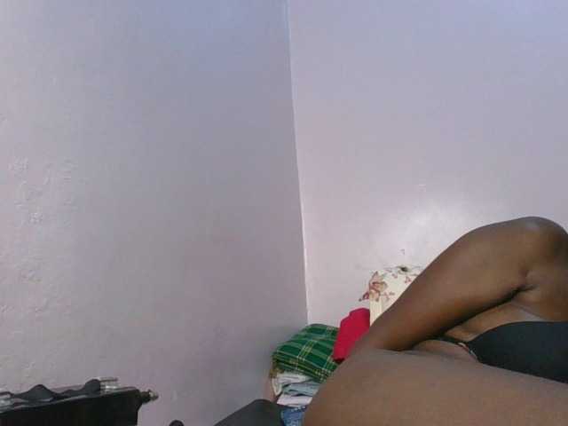 cute-africanah live cam on BongaCams