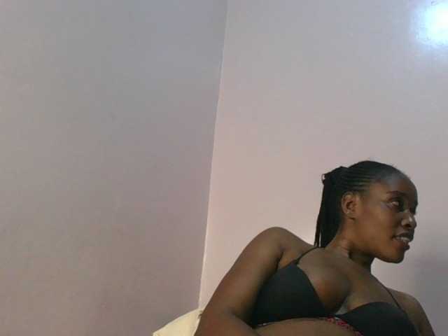 cute-africanah live cam on BongaCams
