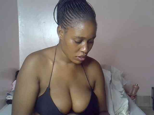 Model: cute-africanah