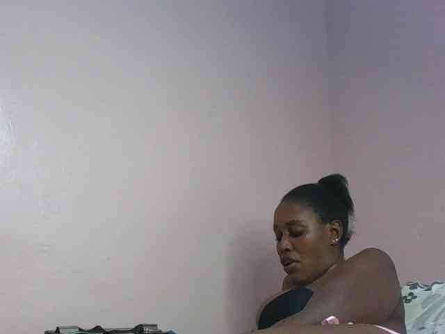 cute-africanah webcam