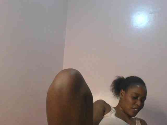 Model: cute-africanah