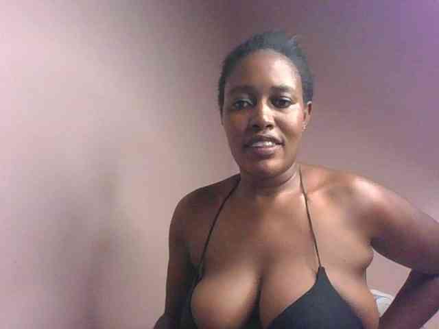 cute-africanah webcam