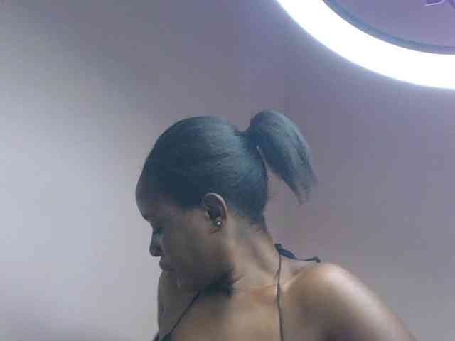 cute-africanah webcam