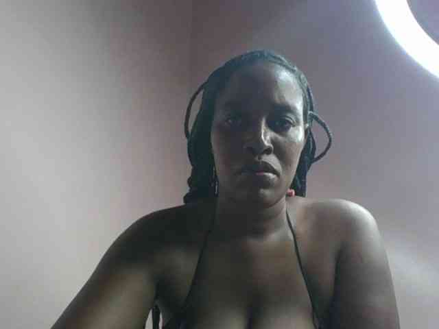 cute-africanah webcam