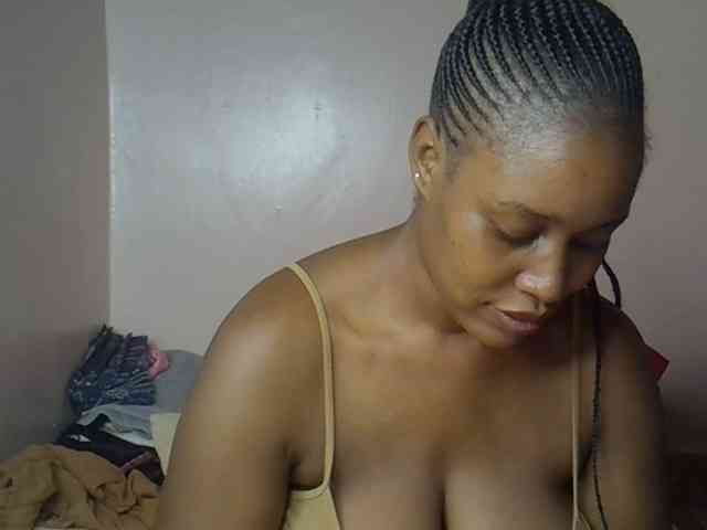 cute-africanah webcam