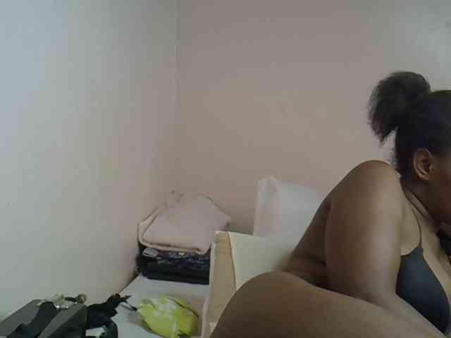 cute-africanah webcam