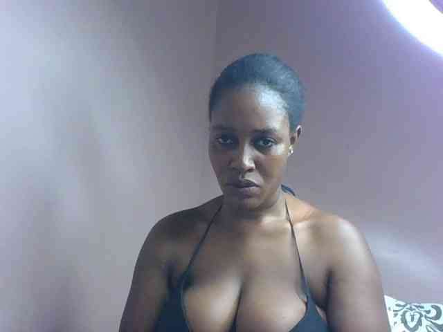 cute-africanah webcam