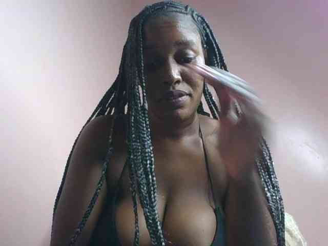 cute-africanah webcam