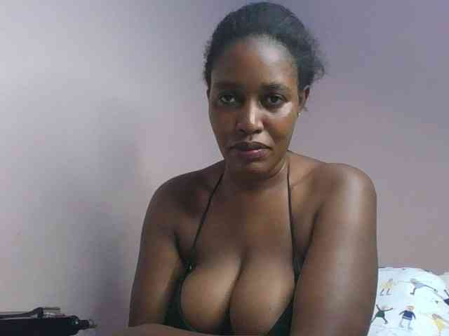 cute-africanah webcam