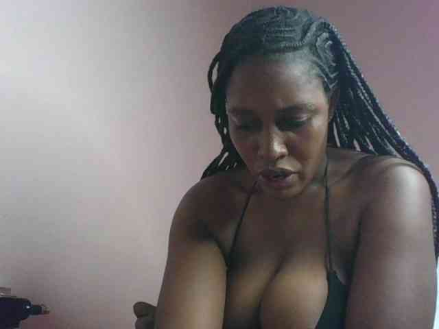 cute-africanah webcam