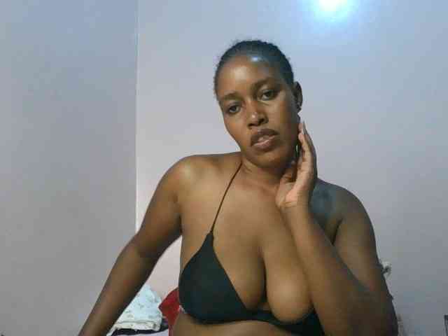 cute-africanah webcam