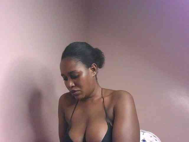 cute-africanah webcam