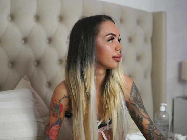 AprilHadid