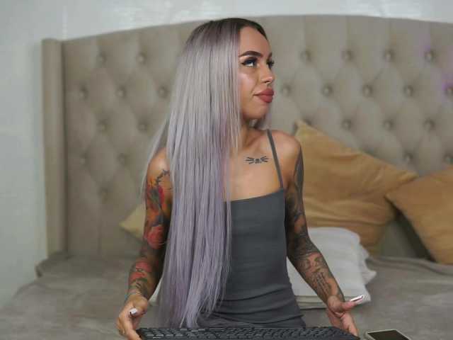 AprilHadid