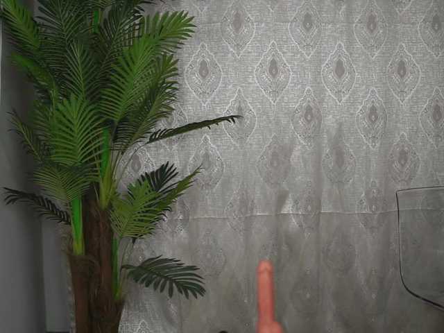 AprilHadid's BongaCams show and profile