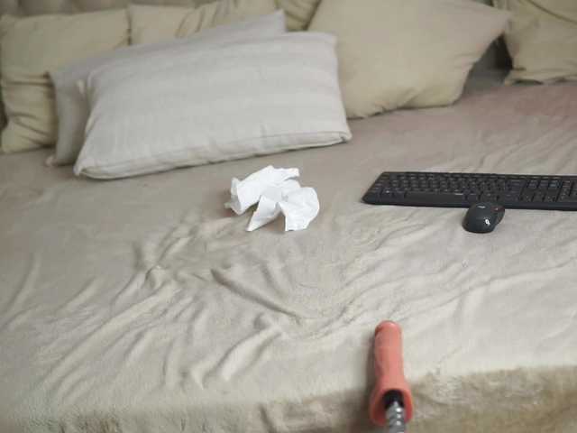 AprilHadid's BongaCams show and profile