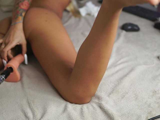 AprilHadid