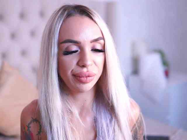 AprilHadid