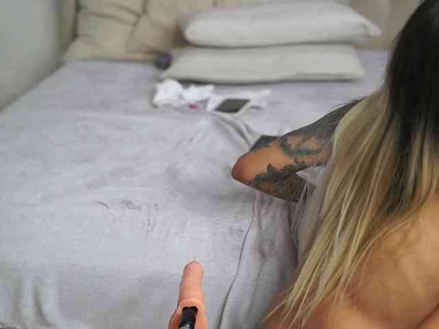 AprilHadid